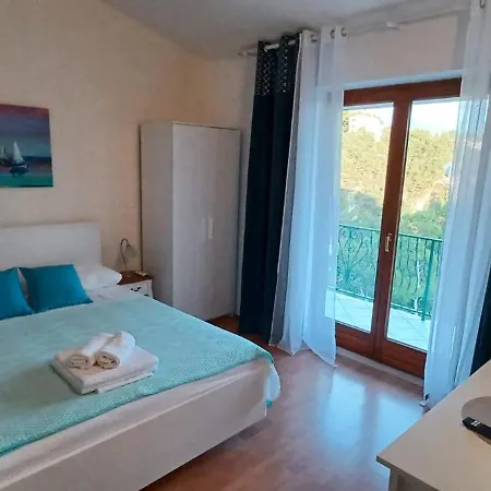 Apartments By The Sea Brela, Makarska - 2713 Esterno foto