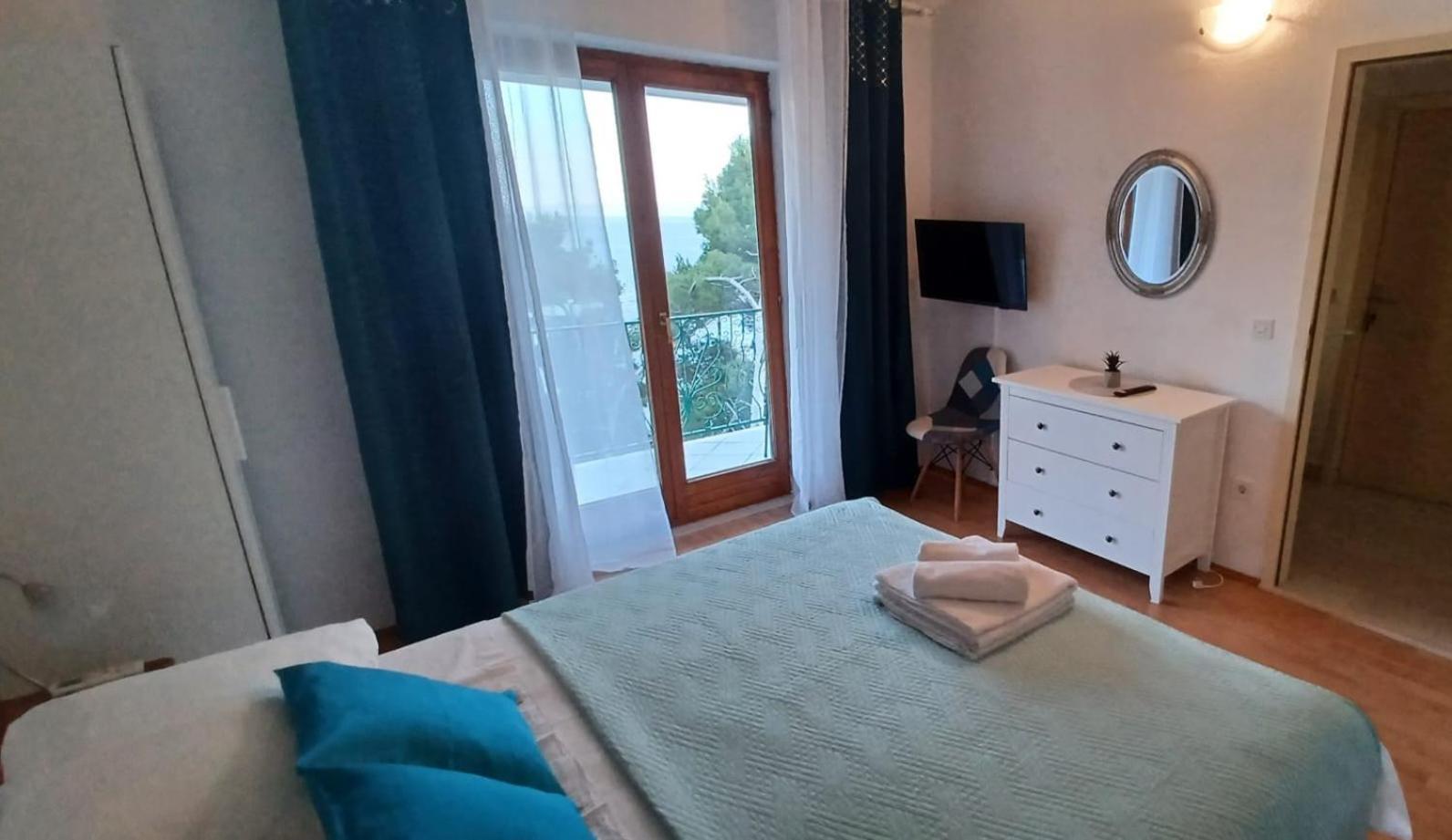 By The Sea Brela, Makarska - 2713 Apartment *